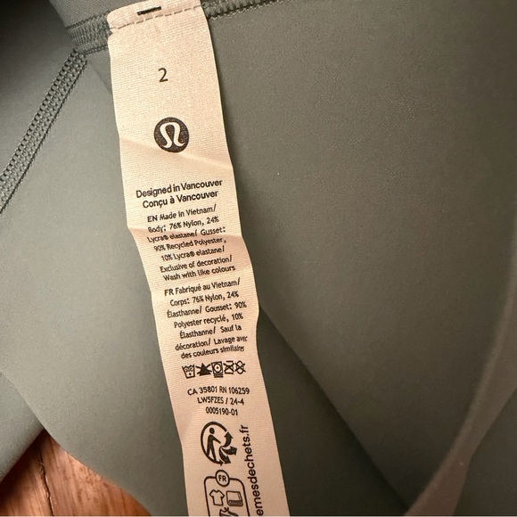 Lululemon Glow Up™ Super-High-Rise Tight 25" in Sage Green - Picture 3 of 3